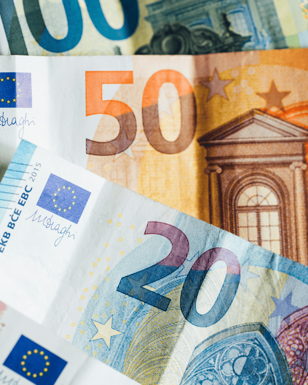 La Regla del "Todo en Uno": Por qué gestionar Luz, Gas e Internet por separado te cuesta 200€ y 10 horas al año